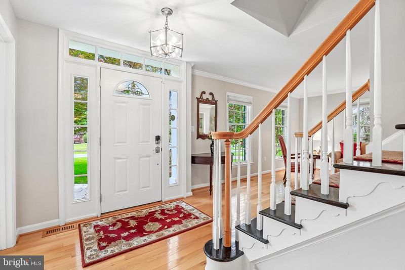 6621 Belle Chase Ct, Gaithersburg, MD 20882