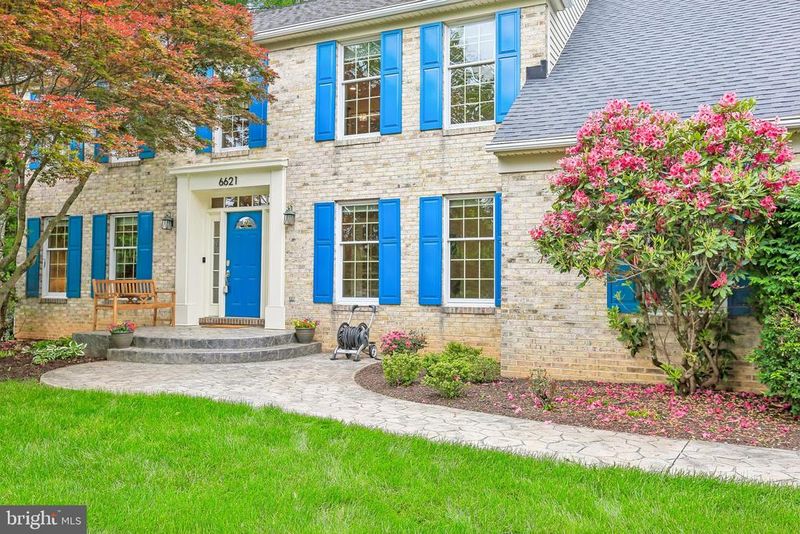 6621 Belle Chase Ct, Gaithersburg, MD 20882