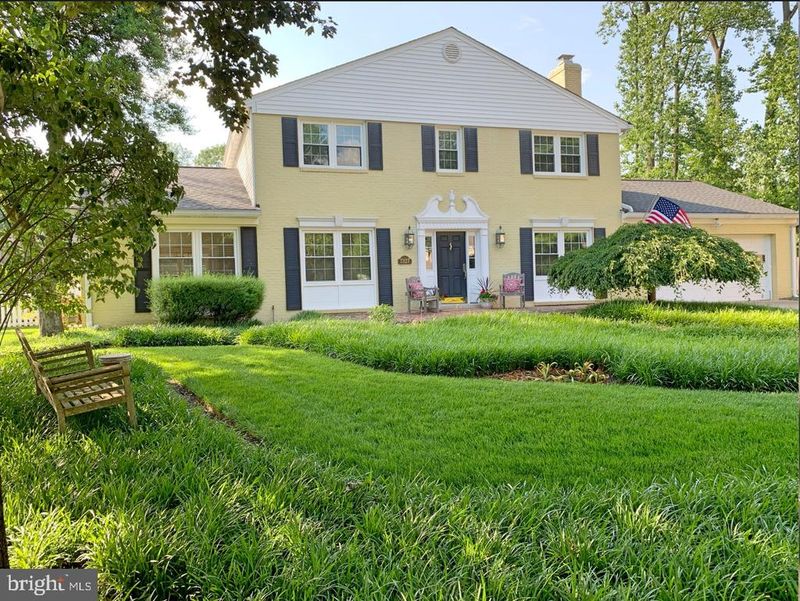 7327 Yates Ct, Mclean, VA 22101