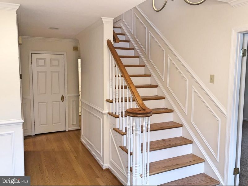 7327 Yates Ct, Mclean, VA 22101