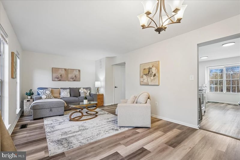 13410 Country Ridge Dr, Germantown, MD 20874