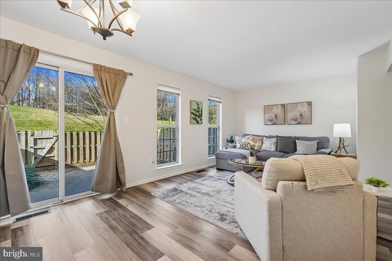 13410 Country Ridge Dr, Germantown, MD 20874