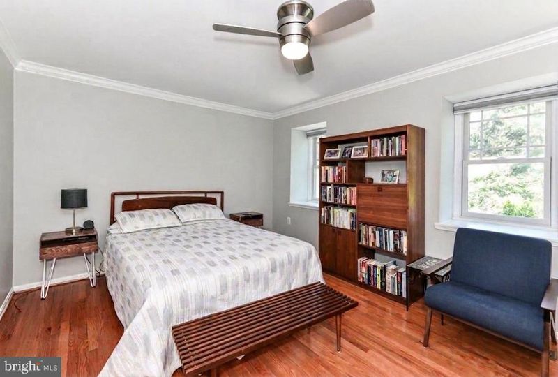 22 W Chapman St #A, Alexandria, VA 22301