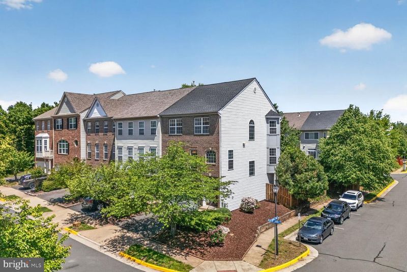 46840 Mountain Laurel Ter, Sterling, VA 20164