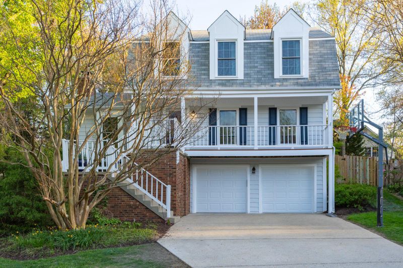 6208 Gentle Ln, Alexandria, VA 22310
