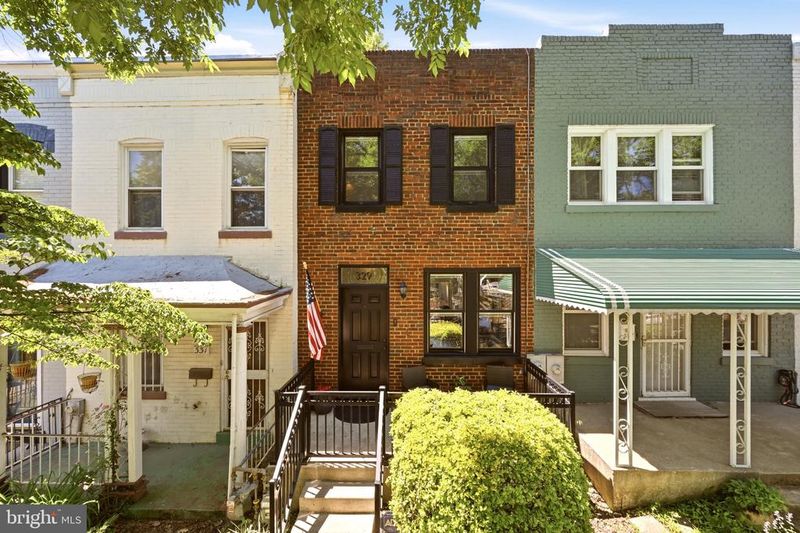 329 17th St SE, Washington, DC 20003