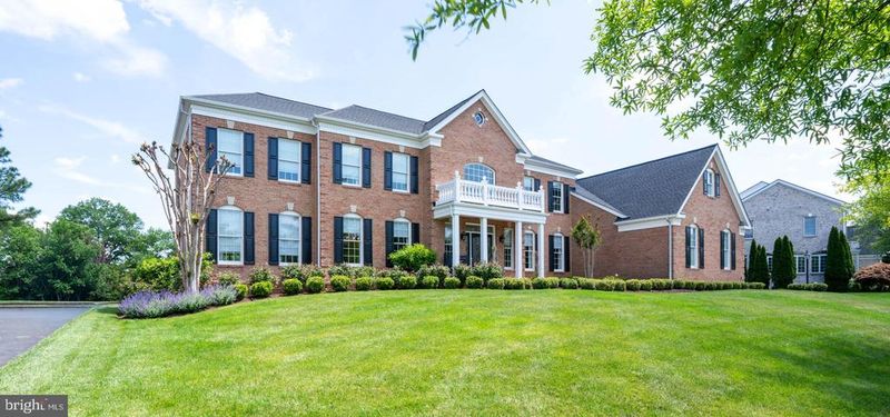 15214 Golf View Dr, Haymarket, VA 20169