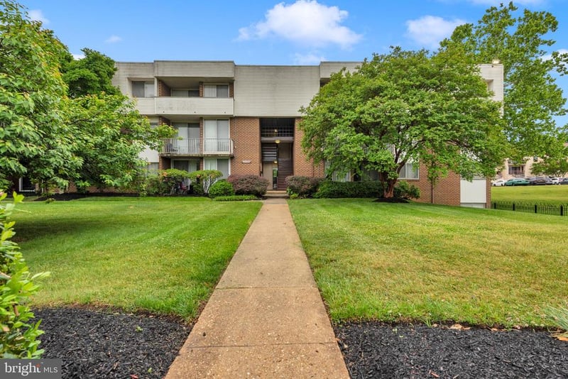 10237 Prince Pl #25-307, Upper Marlboro, MD 20774