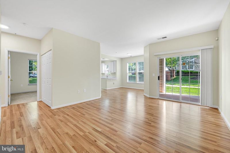 110 Watkins Pond Blvd #1-103, Rockville, MD 20850
