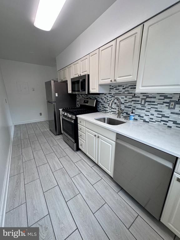 4481 Macarthur Blvd NW #303, Washington, DC 20007