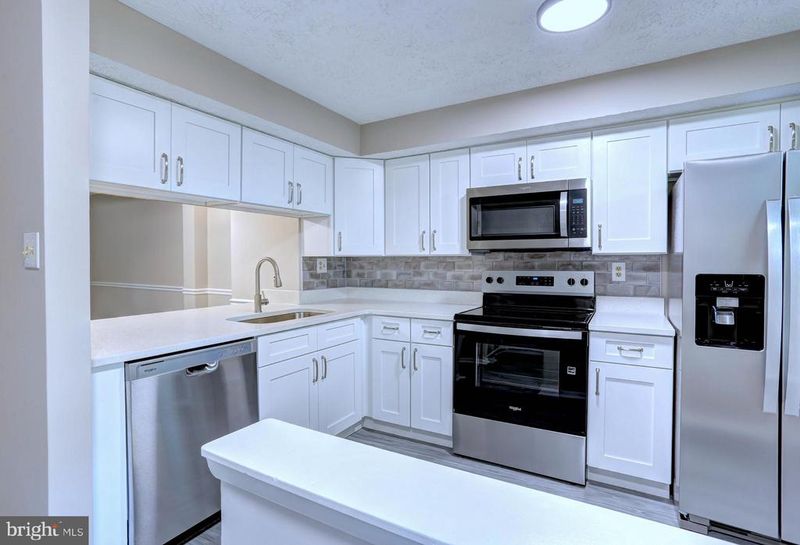 5953 Rowanberry Dr #8 B, Elkridge, MD 21075