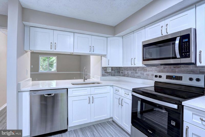 5953 Rowanberry Dr #8 B, Elkridge, MD 21075