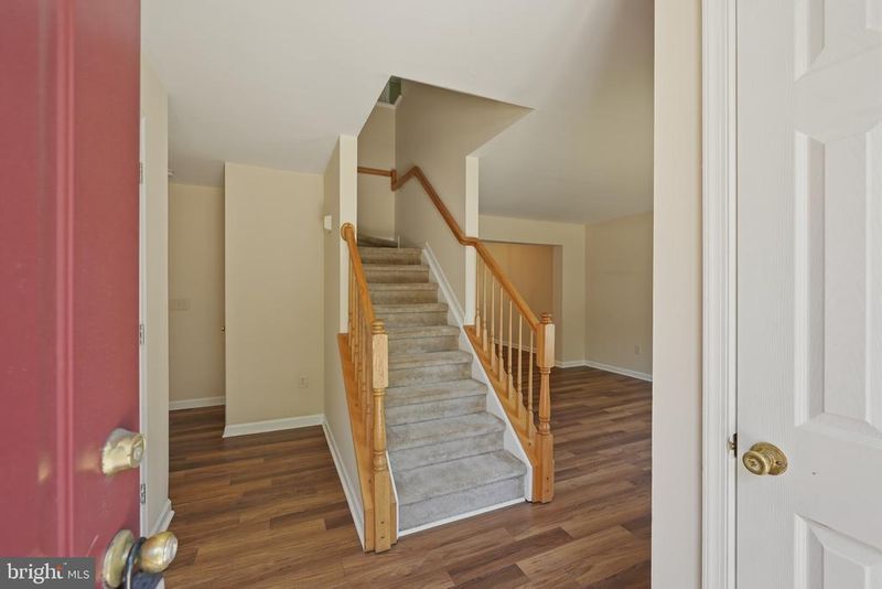 822 Anna Ln, Millersville, MD 21108