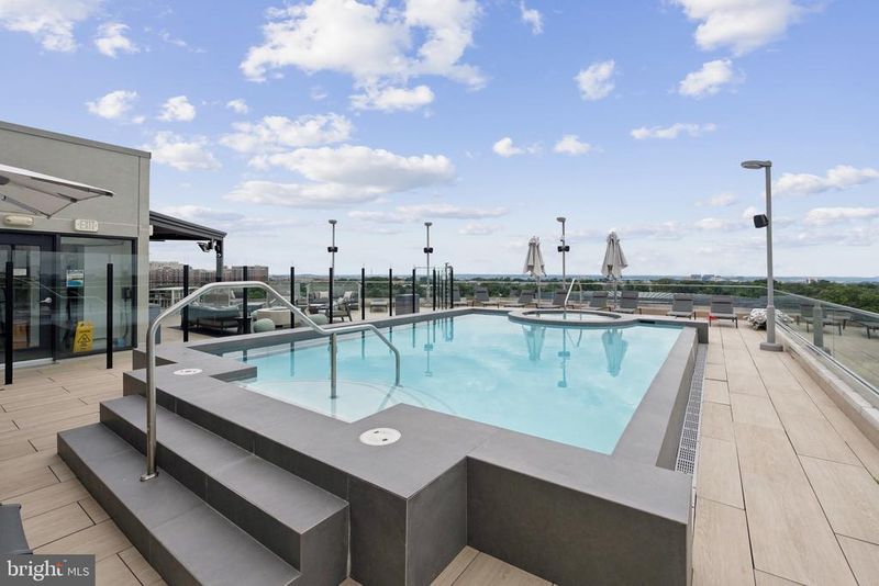 1021 N Garfield St #233, Arlington, VA 22201