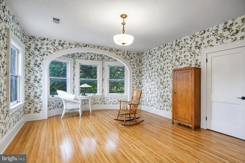 4 Main St, Woodsboro, MD 21798