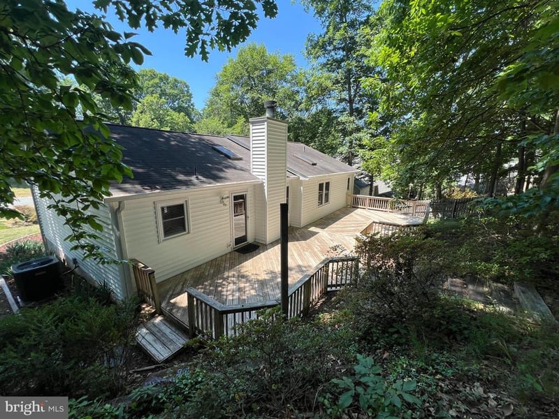7 S Pointe Ln, Fredericksburg, VA 22405
