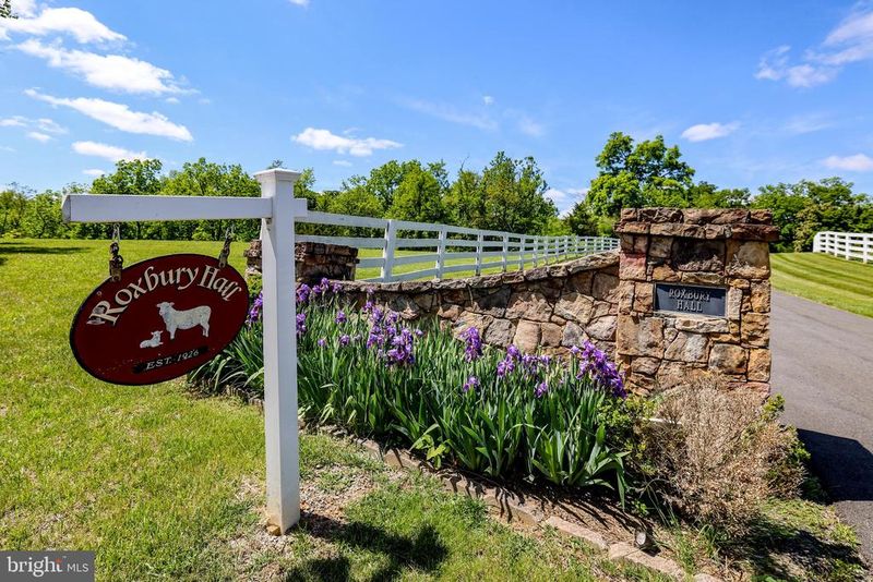 17781 Roxbury Hall Rd, Leesburg, VA 20175