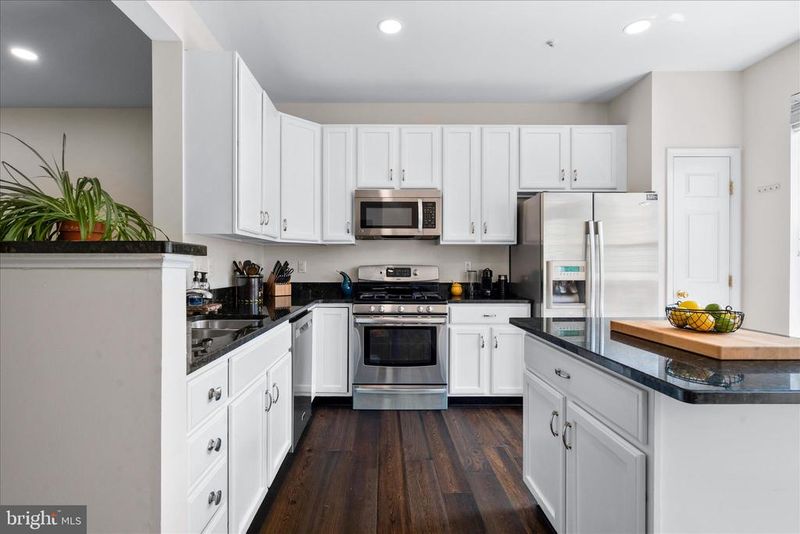 5506 Westcott Cir, Frederick, MD 21703