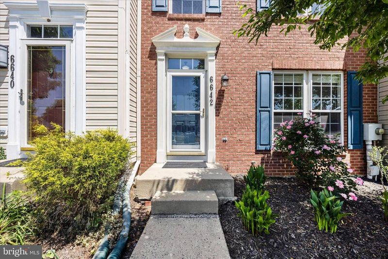 6642 Mcgrath Pl, Frederick, MD 21703