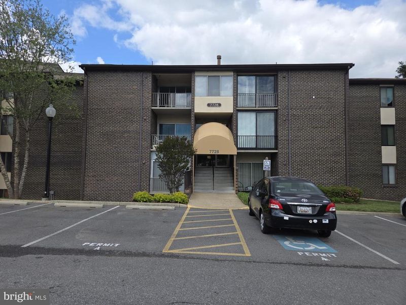 7728 Hanover Pw #301, Greenbelt, MD 20770