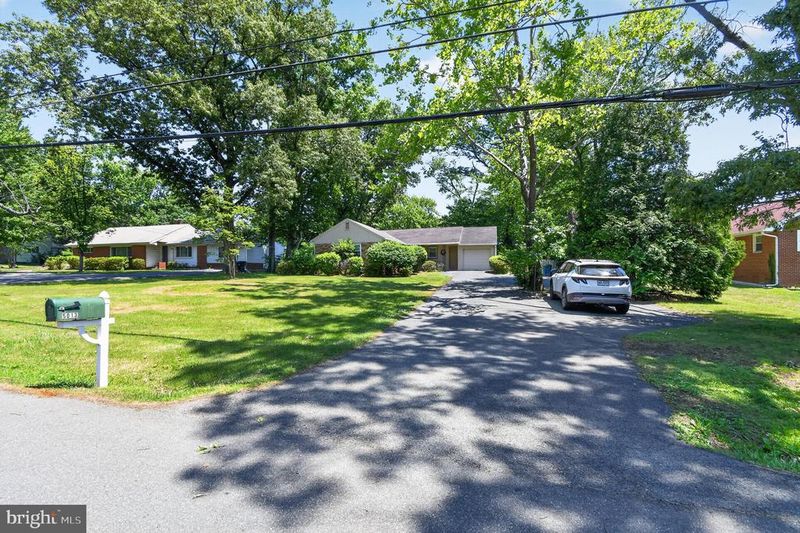 5013 Lincoln Ave, Alexandria, VA 22312