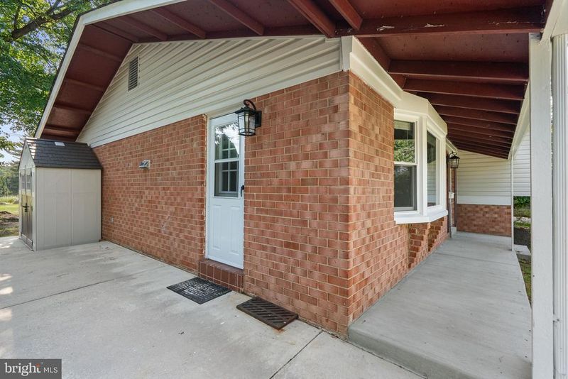 11822 Enid Dr, Potomac, MD 20854