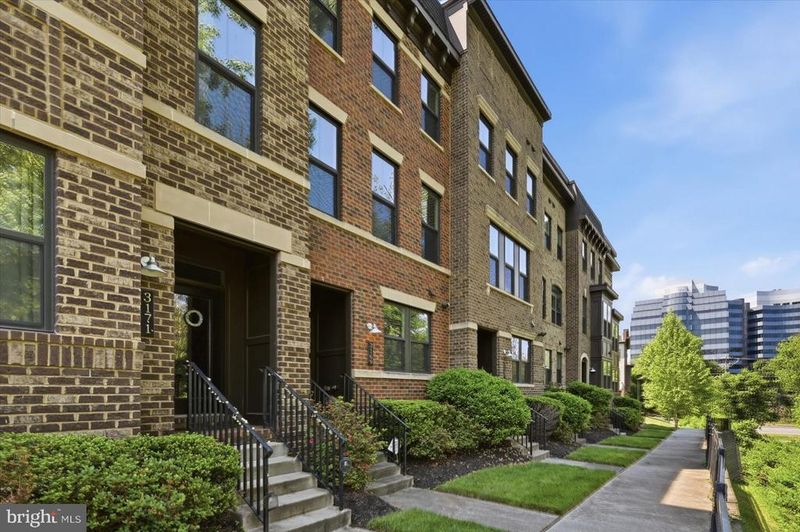3169 Virginia Bluebell Ct, Fairfax, VA 22031