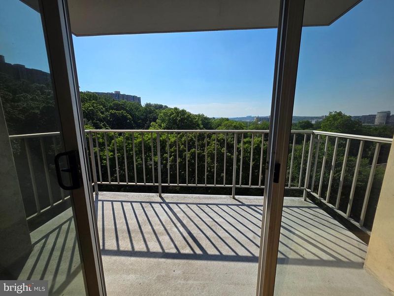 2059 Huntington Ave #1100, Alexandria, VA 22303