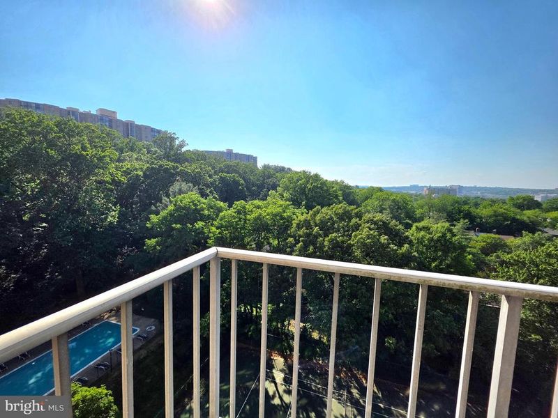 2059 Huntington Ave #1100, Alexandria, VA 22303