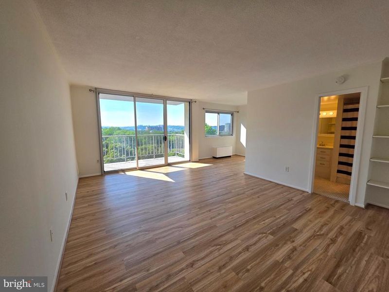 2059 Huntington Ave #1100, Alexandria, VA 22303