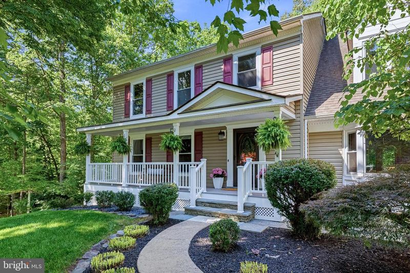 13209 Ashvale Dr, Fairfax, VA 22033