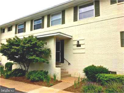 5319 Pooks Hill Rd #1, Bethesda, MD 20814