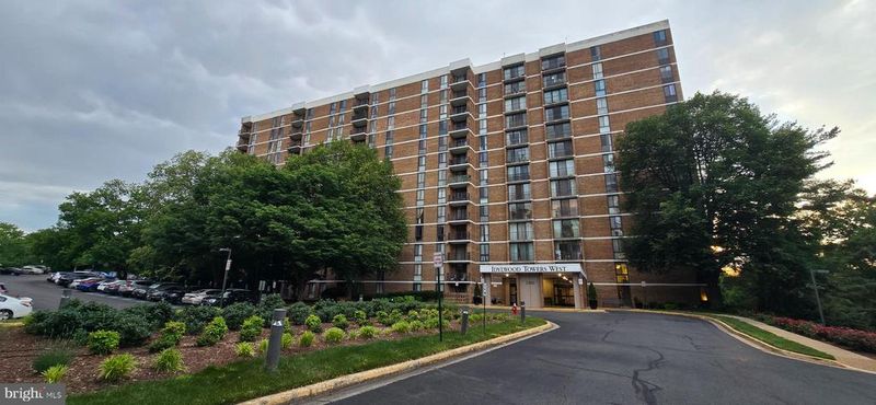 2300 Pimmit Dr #413, Falls Church, VA 22043