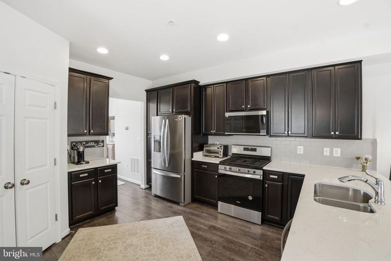 16114 Coolidge Ave, Silver Spring, MD 20906