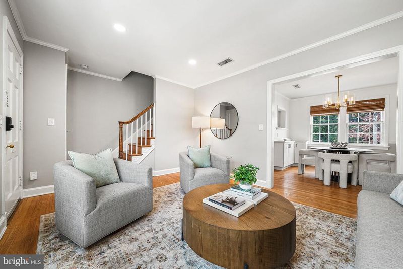 10 E Linden St, Alexandria, VA 22301