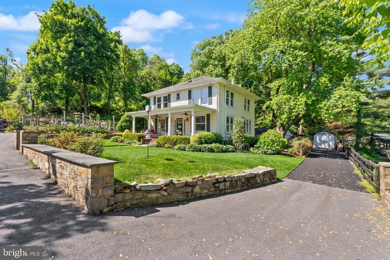 37151 Branchriver, Hillsboro, VA 20132
