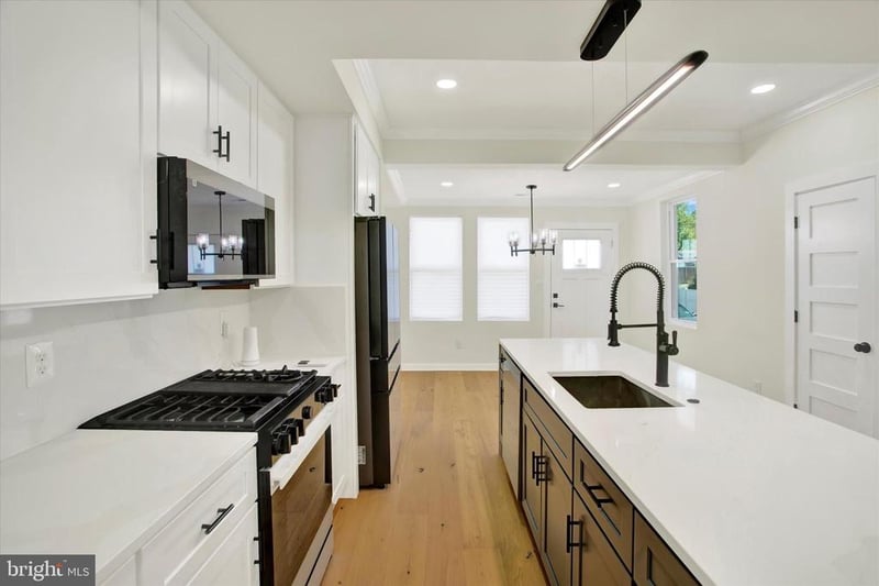 4721 9th St NW, Washington, DC 20011