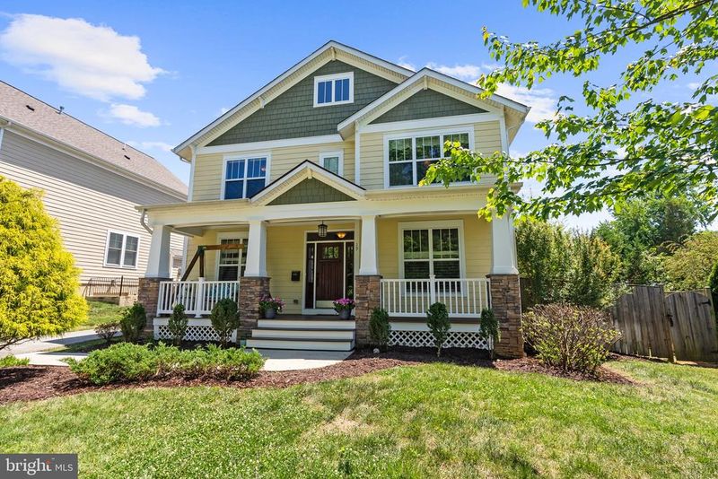 19 N Donelson St, Alexandria, VA 22304