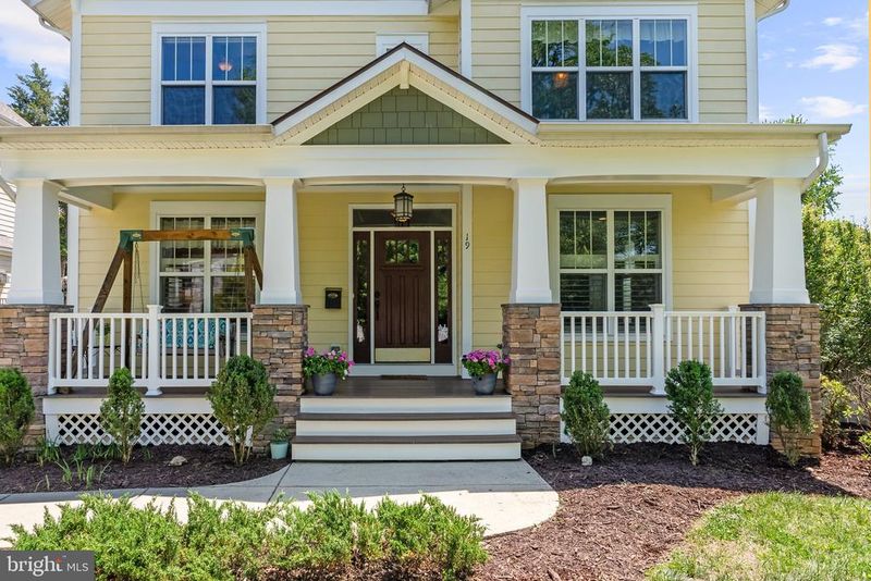 19 N Donelson St, Alexandria, VA 22304