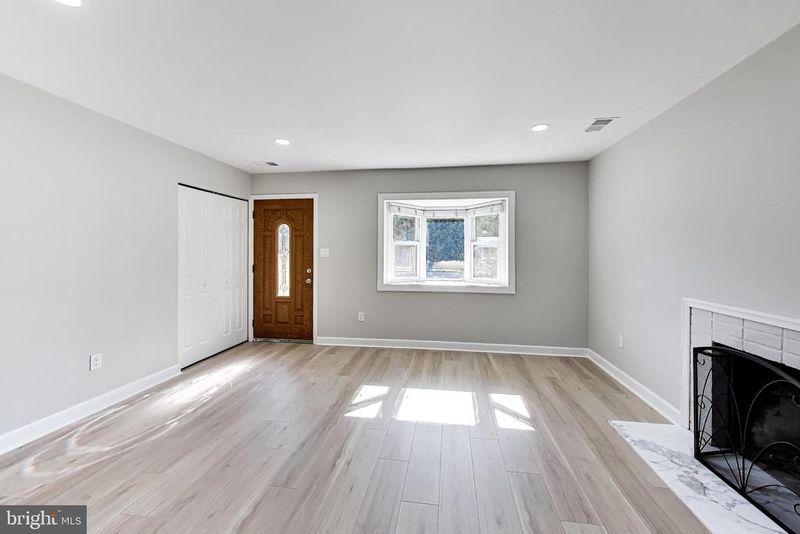 4102 Zion Ct, Alexandria, VA 22312