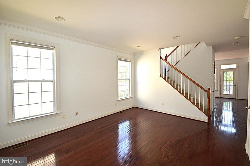 43076 La Riva Dr, Ashburn, VA 20148