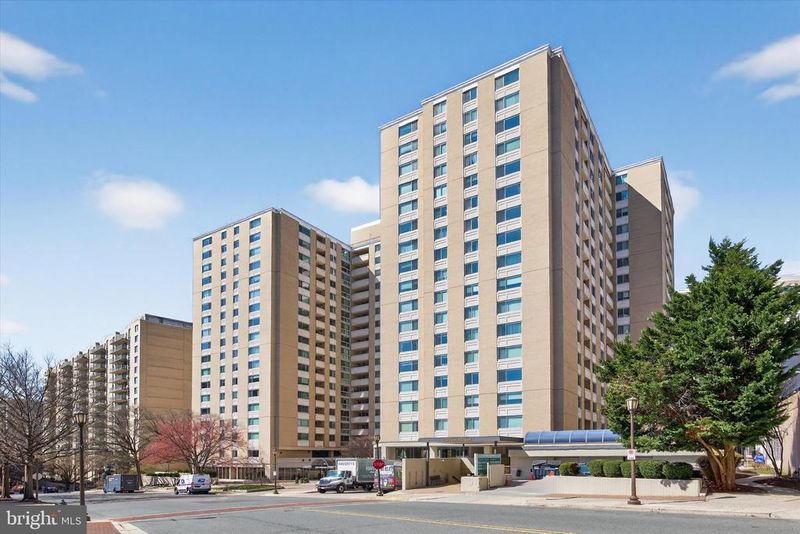 4601 N Park Ave #417, Chevy Chase, MD 20815