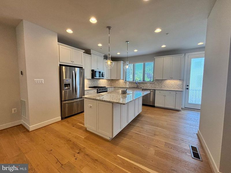 5125 Longstone Way, Rockville, MD 20852
