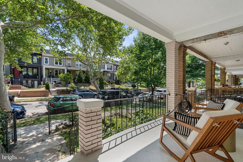 1712 M St NE, Washington, DC 20002