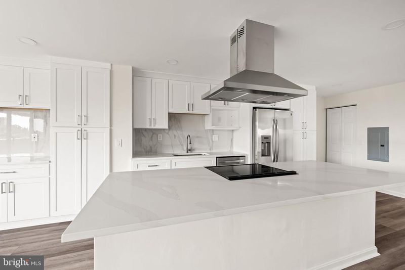 6101 Edsall Rd #1212, Alexandria, VA 22304