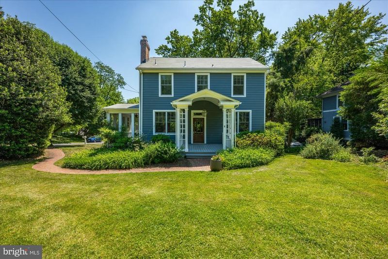 3810 Dresden St, Kensington, MD 20895