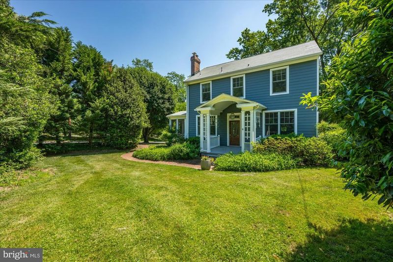 3810 Dresden St, Kensington, MD 20895