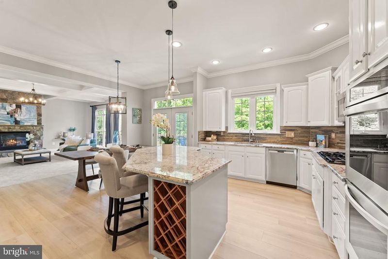 22566 Forest Run Dr, Ashburn, VA 20148