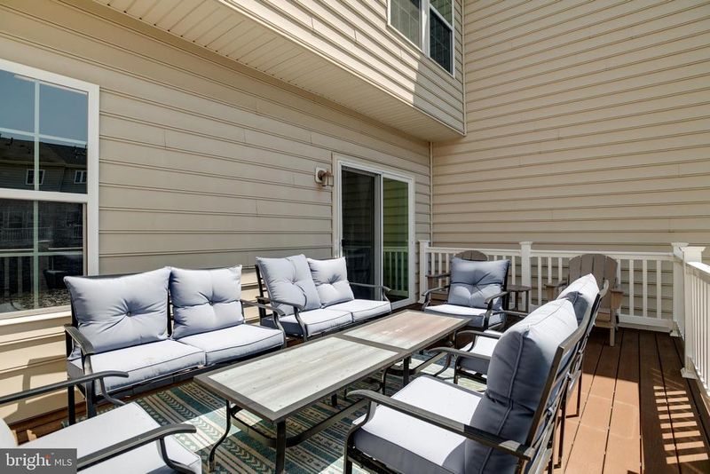 42153 Grady Ter, Aldie, VA 20105