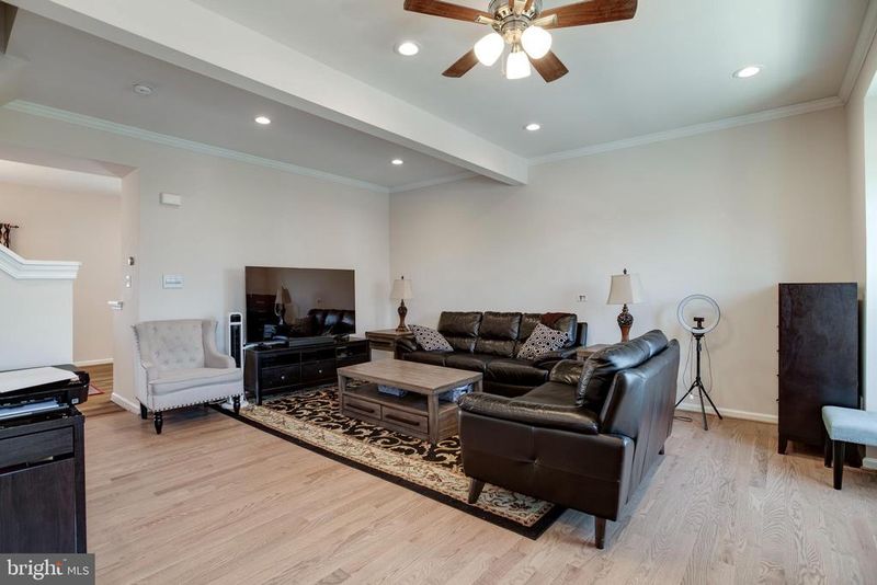 42153 Grady Ter, Aldie, VA 20105